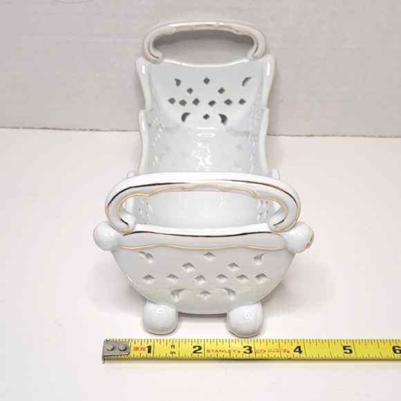 Cracker Serving Boat Vintage Porcelain Treasures Dish with 24kt Gold Trim - Picture 9 of 10